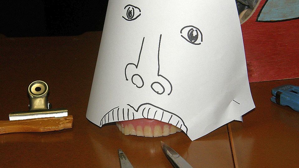 引っ張ると痛い